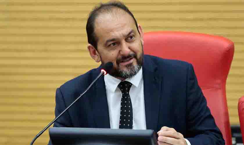 Deputado Laerte Gomes requer ao DER recuperação total da Estrada do Aeroporto em Ji-Paraná