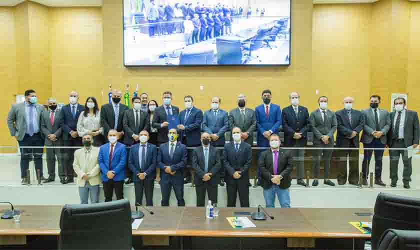 Ano legislativo é aberto no plenário da Assembleia com a presença de diversas autoridades