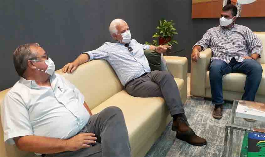 Projetos de infraestrutura são discutidos na FIERO