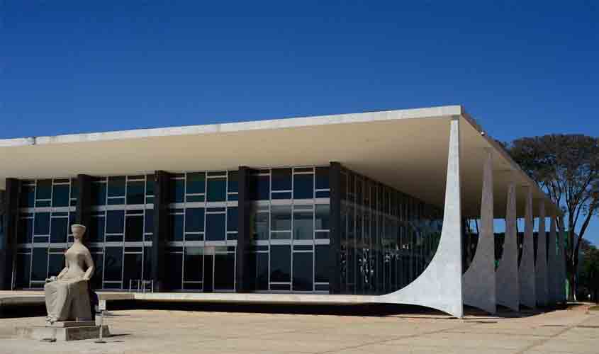 STF mantém lei que proíbe reajuste para servidores até dezembro