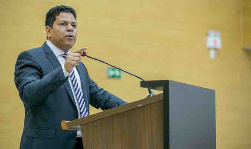 Atendendo pedido dos servidores públicos, deputado Jair Montes apresenta projeto em defesa de pessoas com Síndrome de Burnout