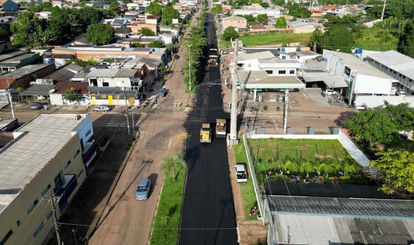 Prefeito acompanha obras na avenida Rio de Janeiro