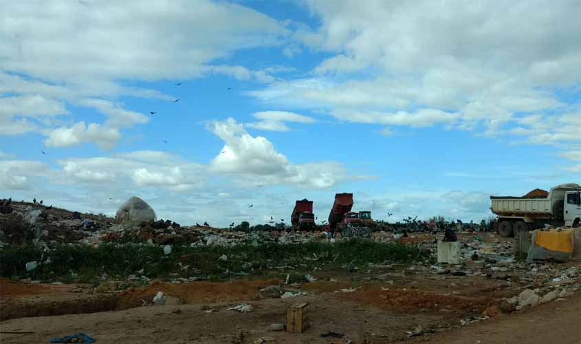 Adiar fechamento de lixões é desserviço, diz ministro do Meio Ambiente