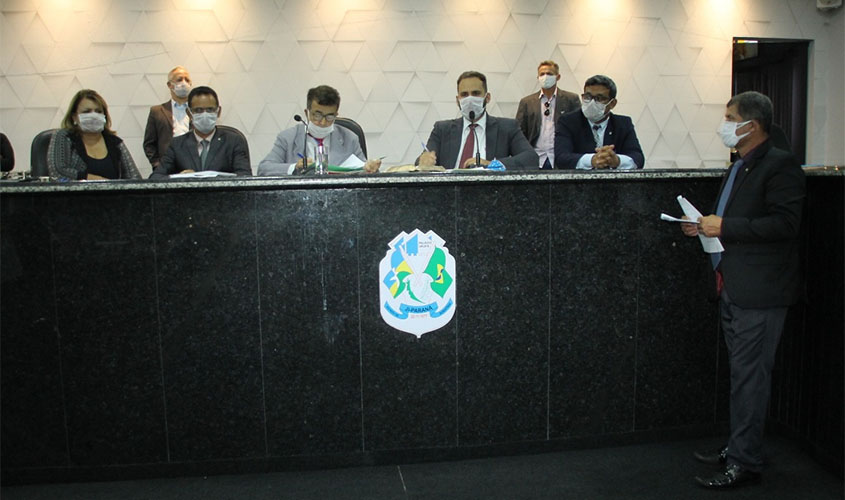 Câmara de vereadores retoma trabalhos com medidas de proteção