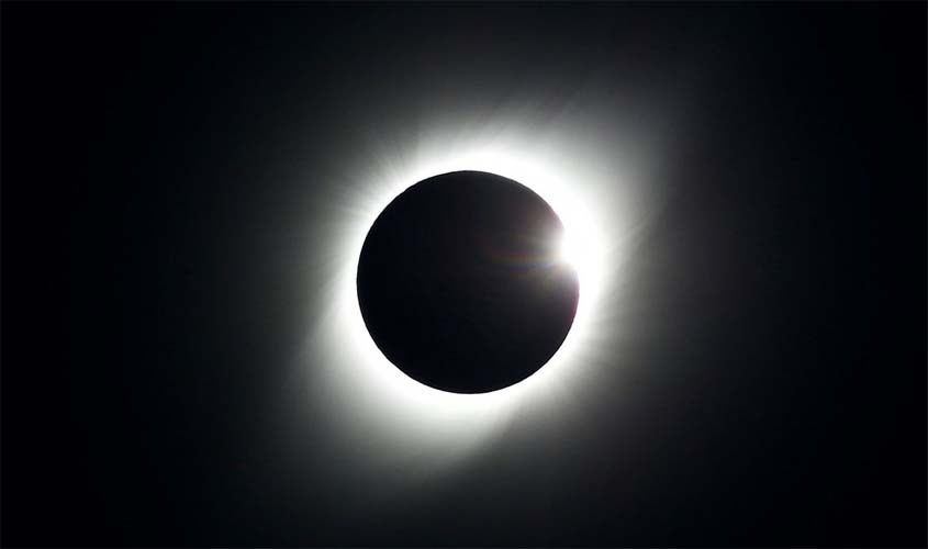 Lua de Sangue triplamente especial será visível hoje de todo o Brasil