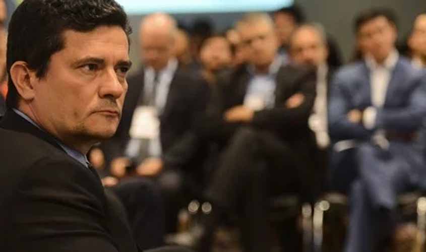 Brasil viveu chantagem de uma farsa