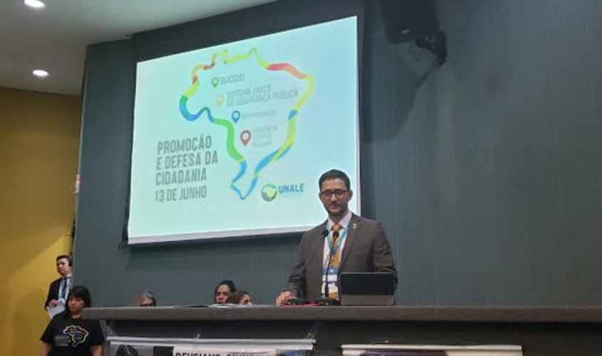 Deputado Anderson defende a intervenção do Estado no controle das facções e alerta para automutilação e a violência contra a mulher