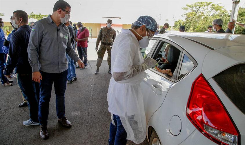 Ação do Mapeia Rondônia realiza testes rápidos no formato de drive thru para combate à Covid-19