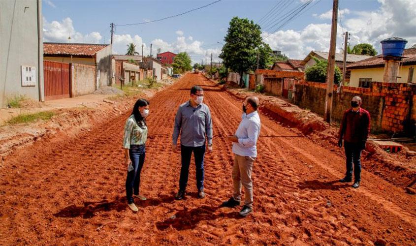Governador visita obras de asfalto e destaca o fortalecimento de parcerias com o município