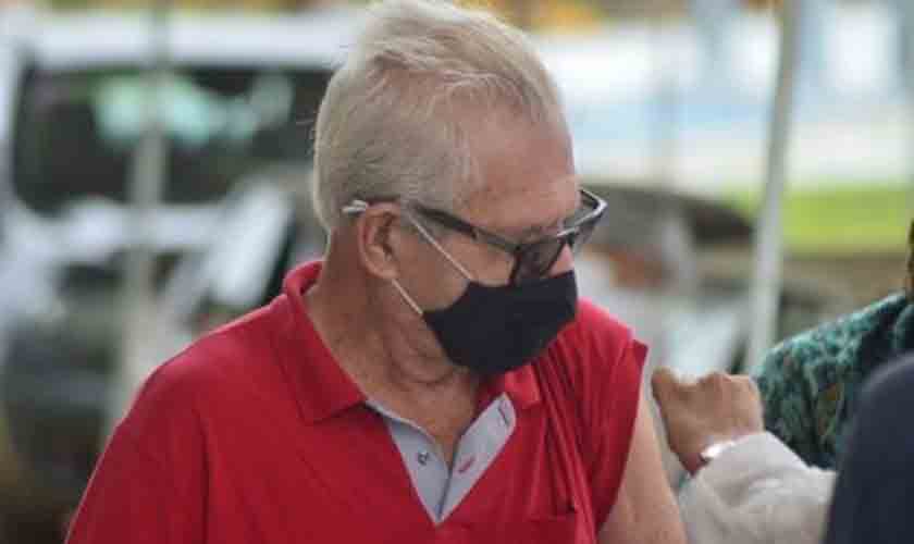 Prefeitura prioriza vacina para pacientes com mais idade e reduz em 90% a intubação de idosos