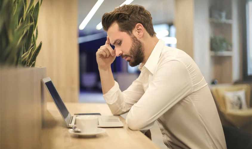 O que verificar antes de contratar um plano de internet?