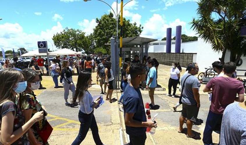Enem: inscrições terminam nesta sexta (16); taxa pode ser paga até dia 21