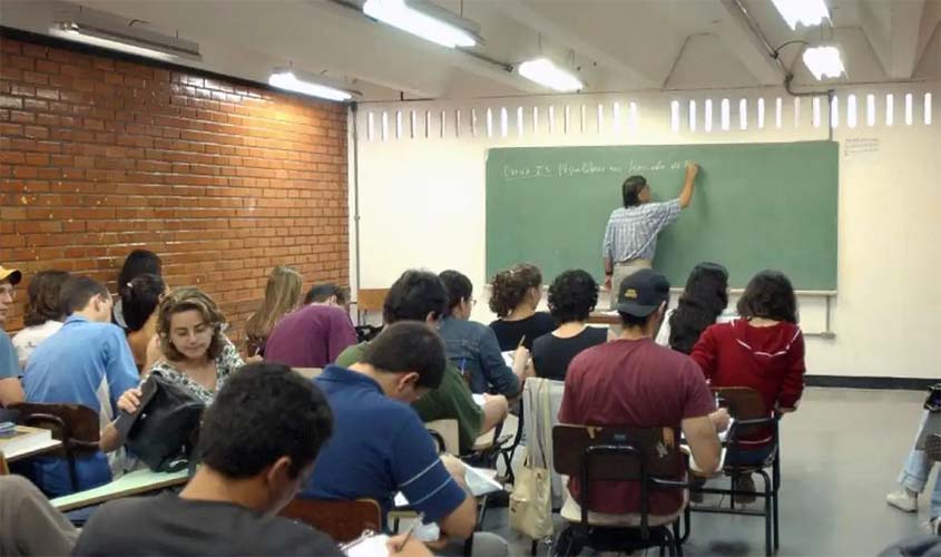Prazo de adesão ao Fies termina hoje