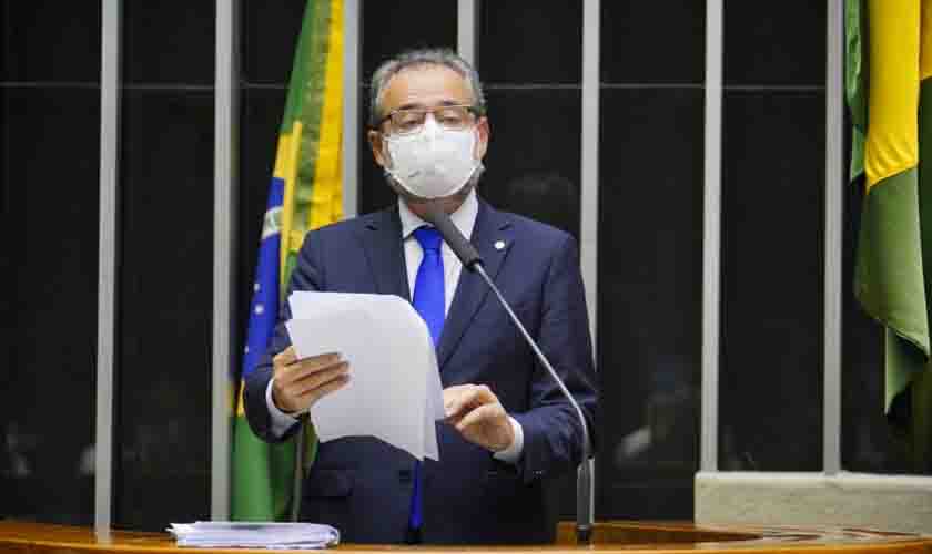 Câmara aprova suspensão da prova de vida de beneficiários do INSS durante pandemia