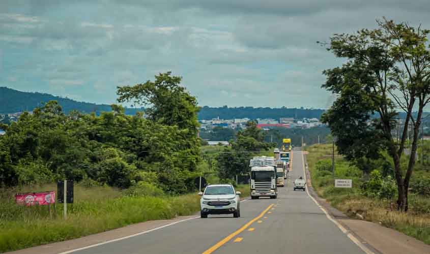 Orientação sobre cuidados antes das viagens de férias escolares é intensificada pelo Detran-RO