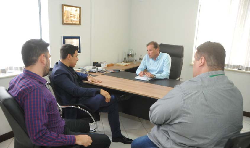 Deputado Fúria pede apoio ao prefeito Hildon Chaves para o ‘arrancadão’