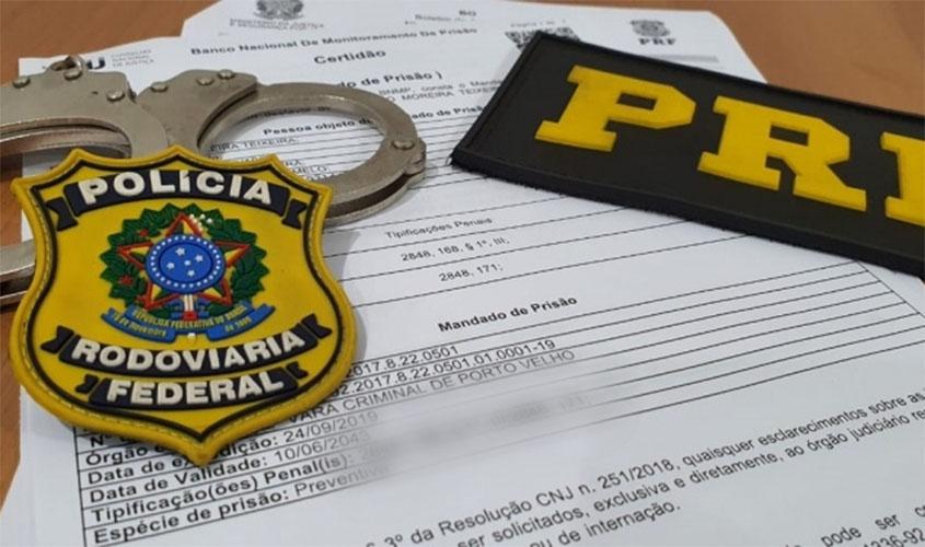 Em Porto Velho/RO, PRF cumpre mandado de prisão