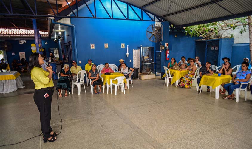 Centro de Convivência do Idoso promove Baile do Setembro Amarelo