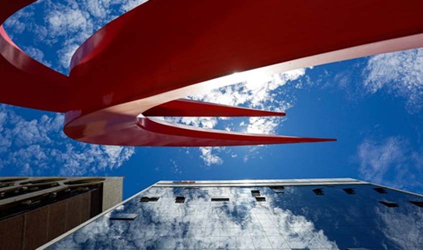 MEC atende OAB, suspende análise para cursos de direito em EAD e cria GT para analisar o tema