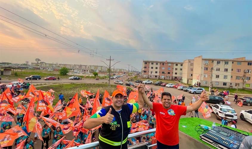 Mega Carreata reúne apoiadores do deputado Jair Montes e Breno Mendes pelas principais ruas de Porto Velho