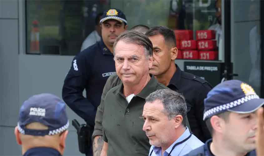 Moraes pede explicações sobre escolta que levou Bolsonaro ao hospital
