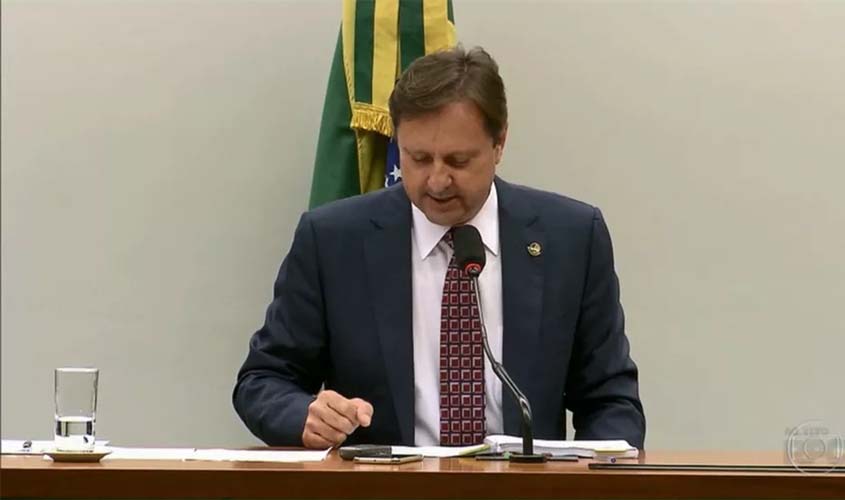 Ministro do STF determina transferência imediata do senador Acir Gurgacz para Brasília