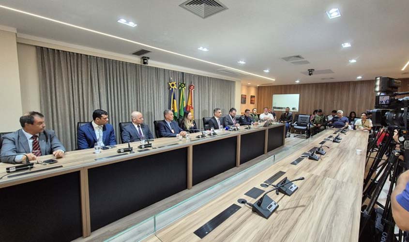 Censipam apoia força-tarefa contra queimadas em Rondônia