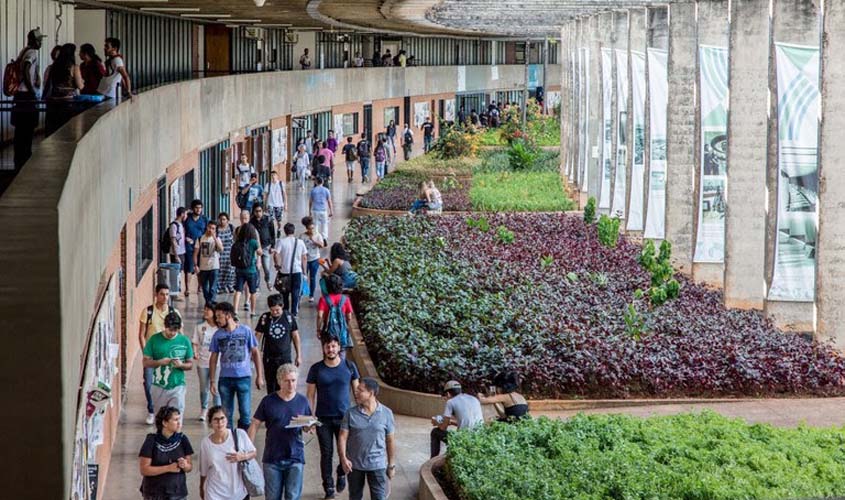 Governo cria 6,7 mil cargos em federais para professores e técnicos