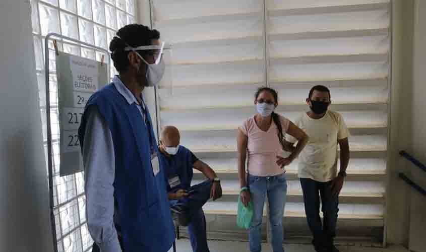 Termina primeiro turno das eleições municipais na maior parte do país