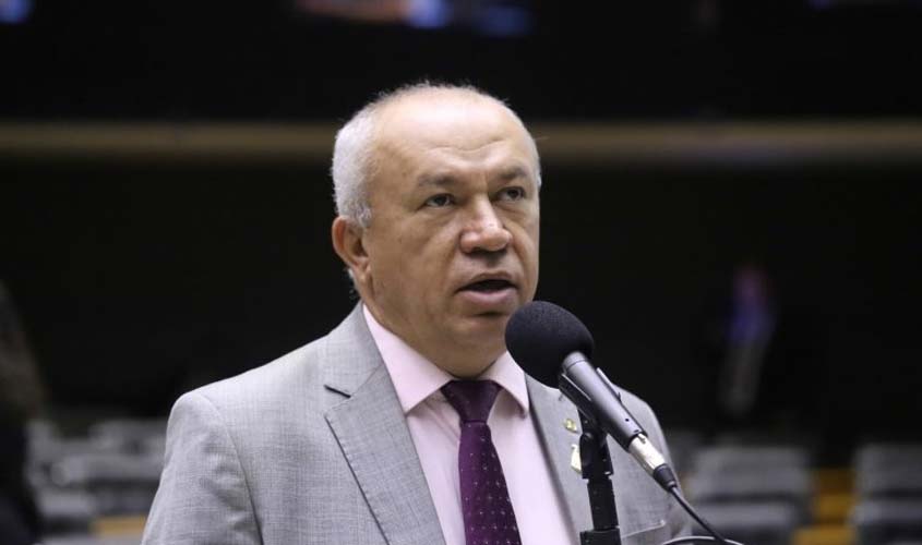 Projeto aprovado custeará saúde de servidores expostos ao DDT