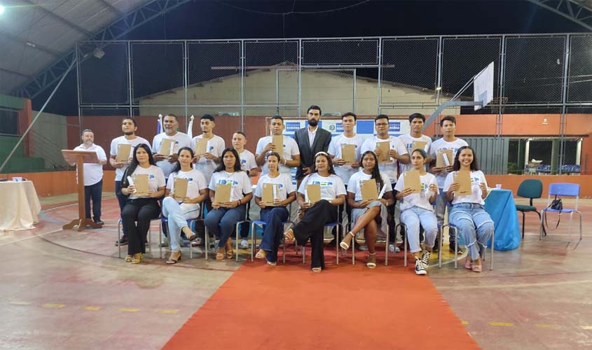 Curso Técnico em Suporte e Manutenção em Informática forma mais uma turma