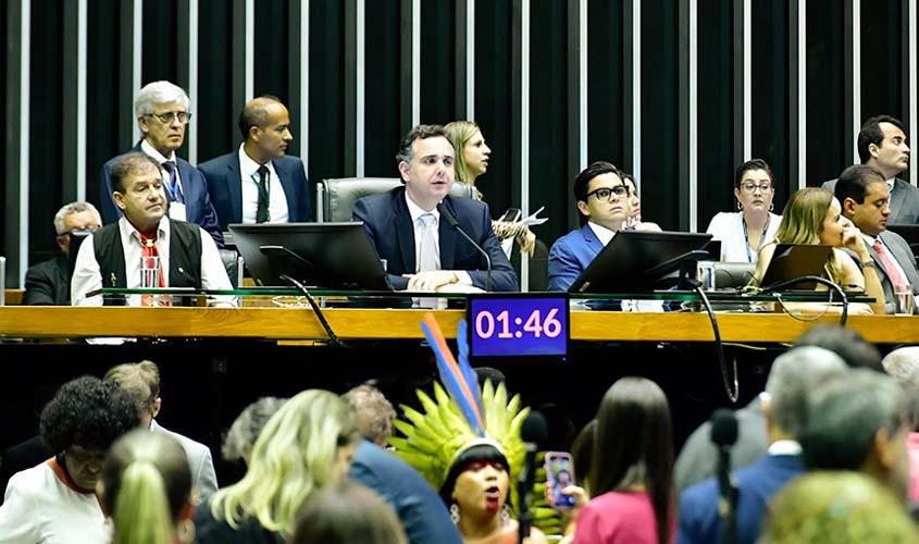Congresso derruba veto ao marco temporal para terras indígenas