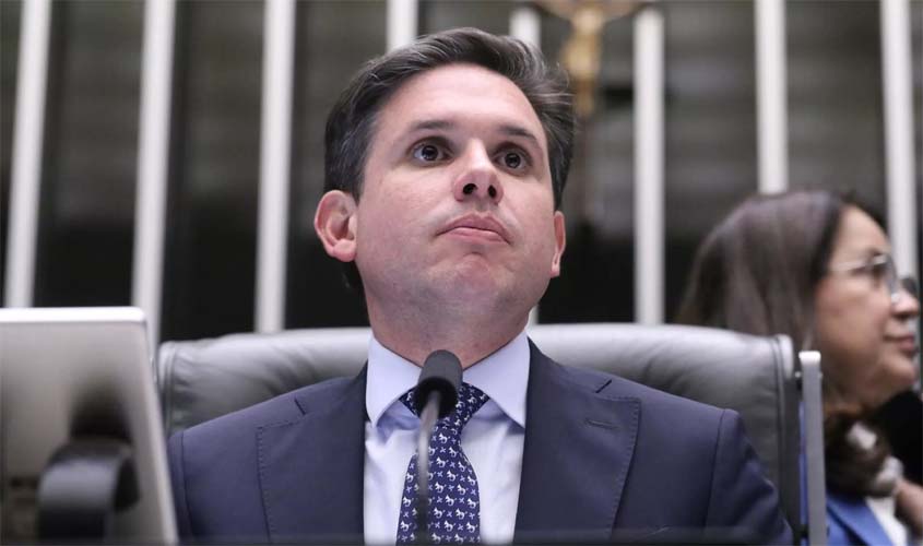 Câmara dos Deputados contra o povo abraça o fascismo