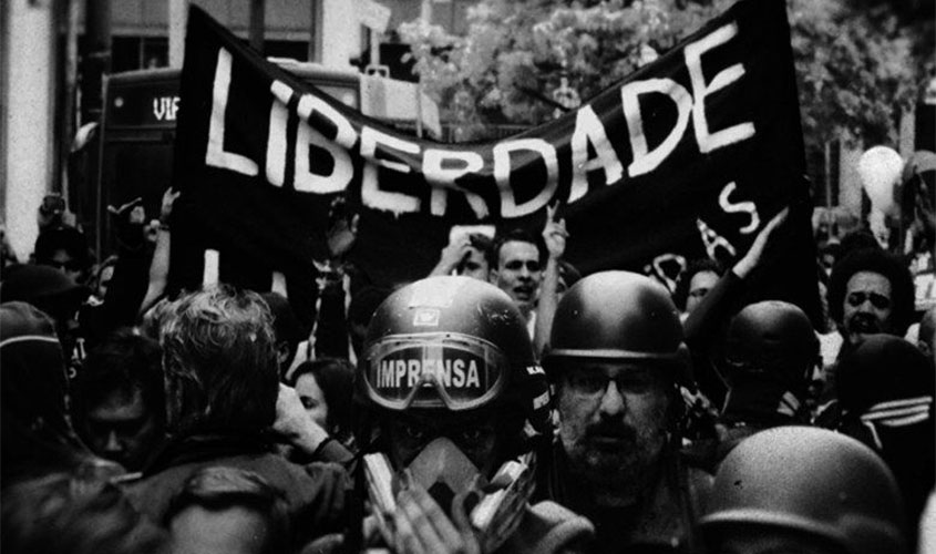 Brasil registra mais de 200 ataques contra jornalistas em 2019