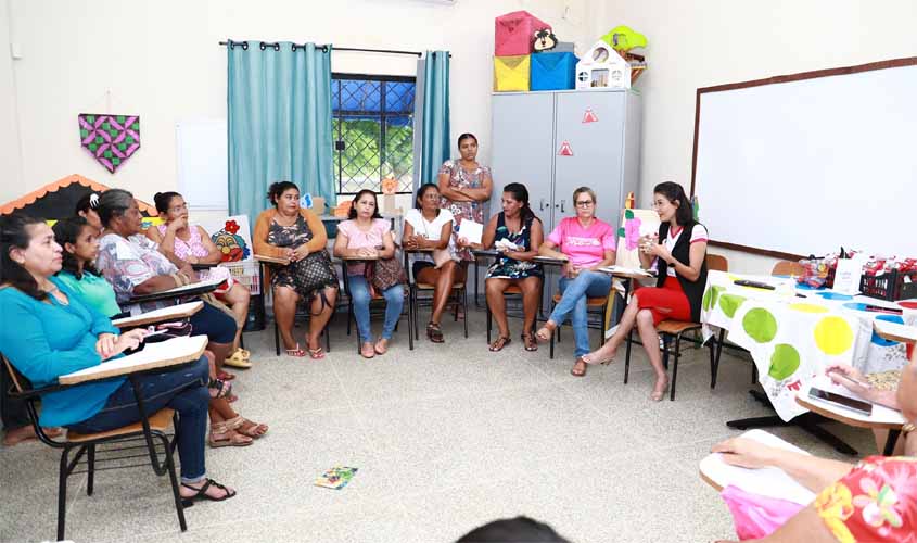 Cras JM realiza palestra sobre o Janeiro Branco na abertura do Troca de Saberes