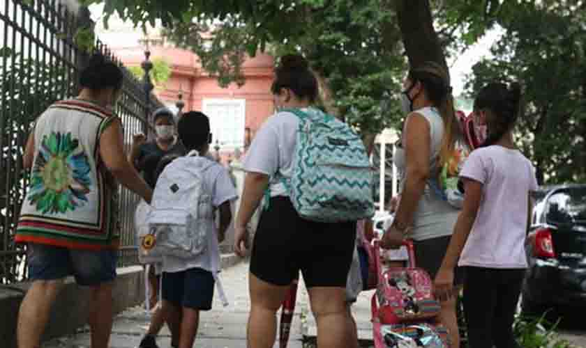 Crianças devem ser testadas sempre que estiverem com suspeita de Covid-19