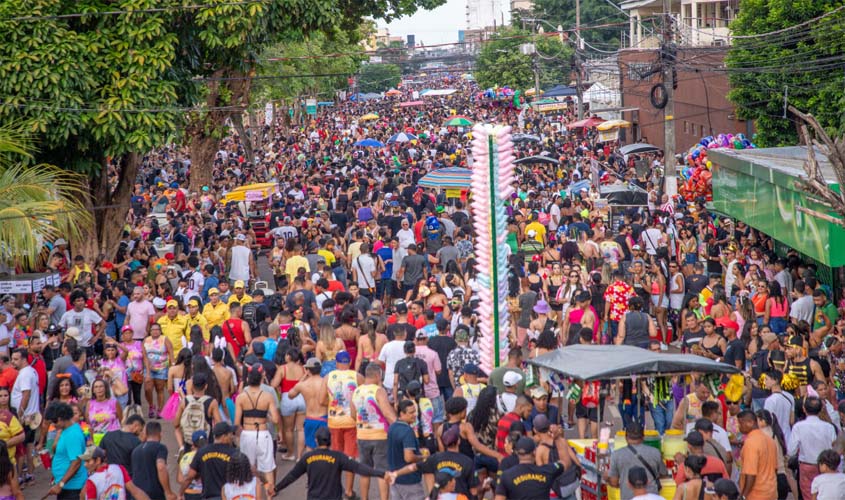 Veja onde passam os blocos de Carnaval nesta segunda (16)