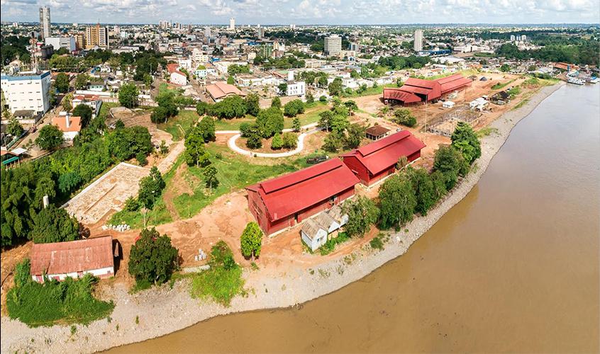 Obras de revitalização da praça da Madeira-Mamoré estão a todo vapor
