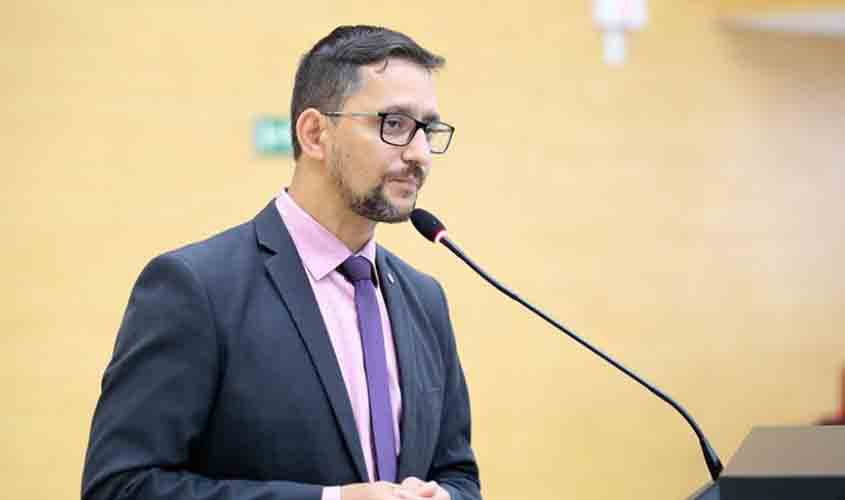 Deputado Anderson Cobra informações sobre o plano de combate à pandemia em Guajará-Mirim