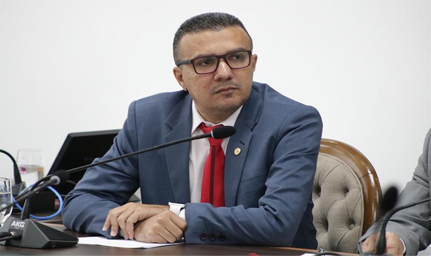 Deputado Alex Silva defende que boletim de ocorrência de violência doméstica possa ser feito online