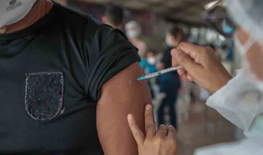 Aberto cadastro para imunização de profissionais de saúde contra gripe e Covid-19