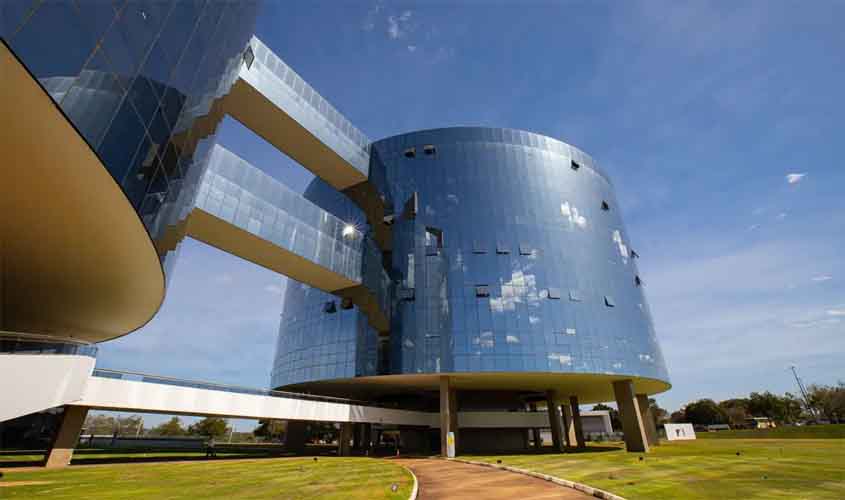 MPF questiona veto a terapia hormonal para crianças e adolescentes