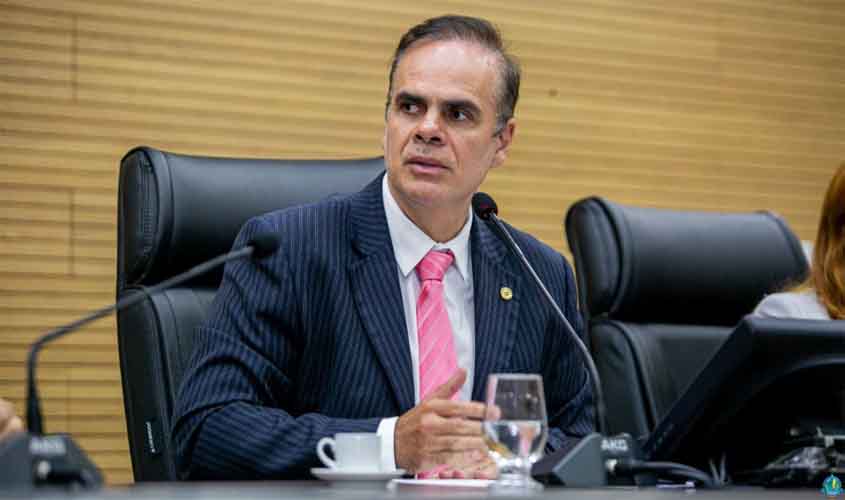 Deputado Alan Queiroz defende servidores e propõe hospital exclusivo para traumas em discurso sobre Saúde Pública