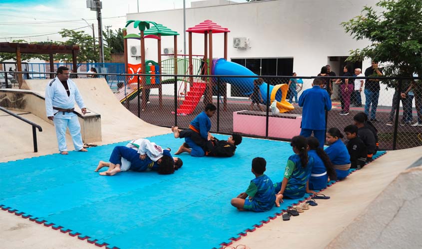 Projeto Construindo Campeões atende 200 jovens na Praça CEU