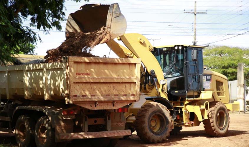 Megaoperação da Prefeitura avança em ruas e avenidas não pavimentadas 