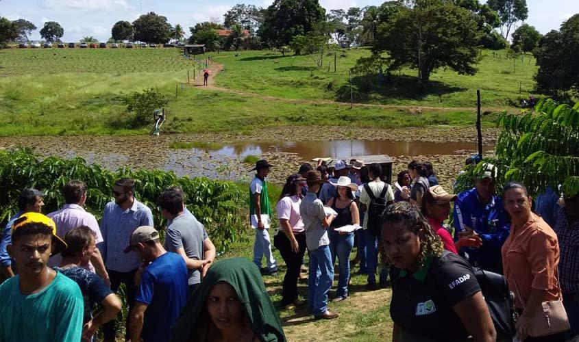 Emater Rondônia leva assistência técnica em café clonal para produtores rurais