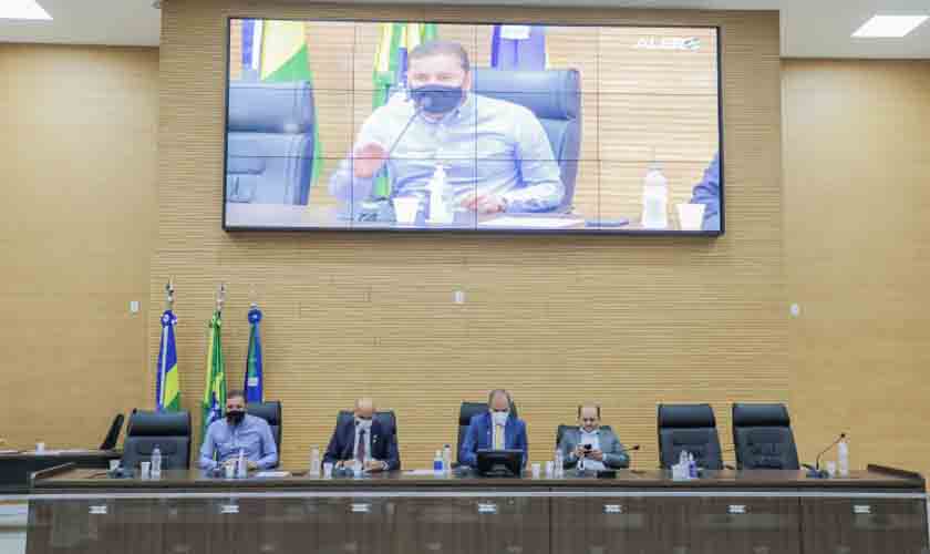 Hildon Chaves defende solução para dívidas das grandes empresas com o estado