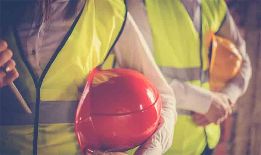 Terceirizada perde estabilidade como membro da Cipa com encerramento de contrato