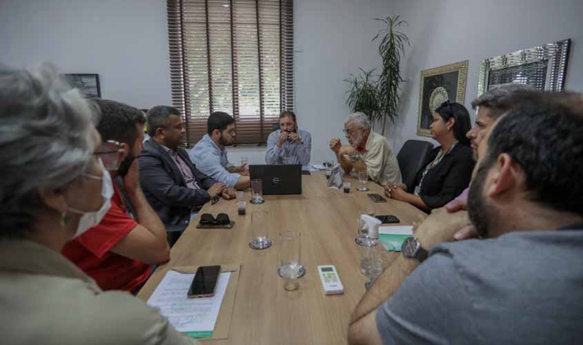 Associação São Tiago Maior recebe manutenções das instalações elétricas e de iluminação pública pela Prefeitura