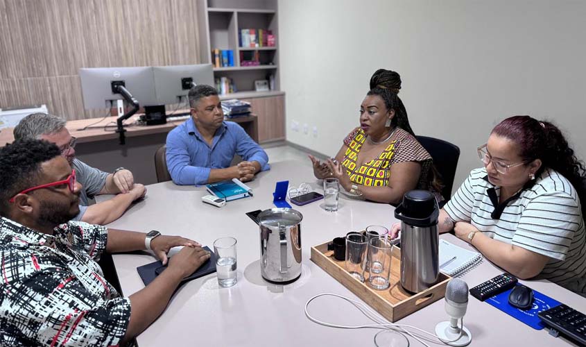 SINJUR recebe representante do MNU para diálogo sobre políticas antirracistas